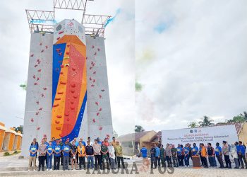 Pemprov PBD & Rektor Unimuda Sorong Resmikan Tower Panjat Tebing Senilai Rp 2,5 Miliar