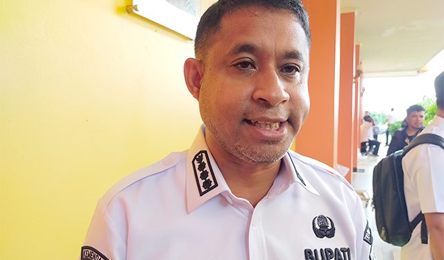 Terkena Potongan Rp 100 Miliar, Bupati Manibuy Minta OPD Lebih Efisiensi Kelola Anggaran