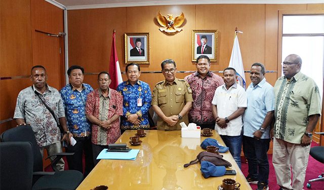 Tim DOB Manbar dan Tim Rekonsiliasi Adat Temui Kemendagri