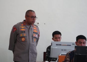 Kapolda Papua Barat Tinjau Tes CAT Akademik Penerimaan Bintara Polri 2025