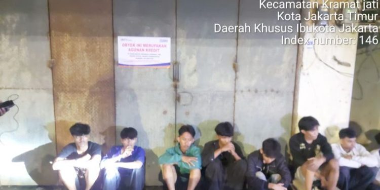 Patroli Perintis Presisi Amankan Kelompok Pemuda yang Diduga Hendak Tawuran di Jakarta Timur