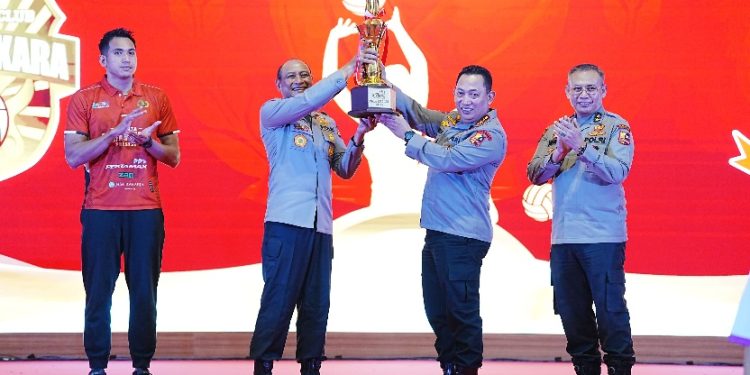 Hadiri Seremoni Apresiasi Tim Voli, Kapolri: Terus Bawa Harum Nama Institusi