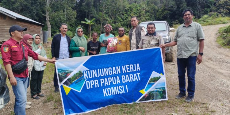 Komisi I DPR Papua Barat Kungungi Lokasi Longsor di Pegunungan Arfak