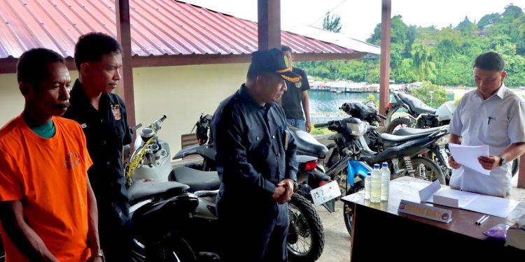 Komitmen Berantas Miras, Polres Fakfak Gelar Pemusnahan Barang Bukti