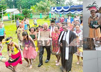 Resmikan Gedung Sekolah Minggu GKI Eklesia, Dominggus Mandacan Sumbangkan Bantuan Pribadi