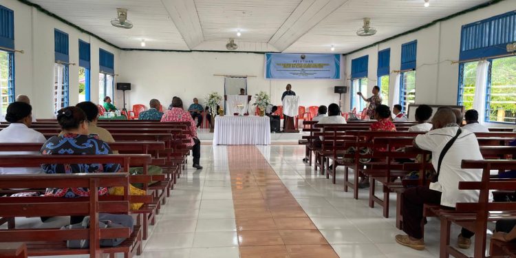 Buka Pelatihan Mak-Mab GKI se-Klasis Ransiki, Wabup Mesakh Berpesan Kerja dengan Hati