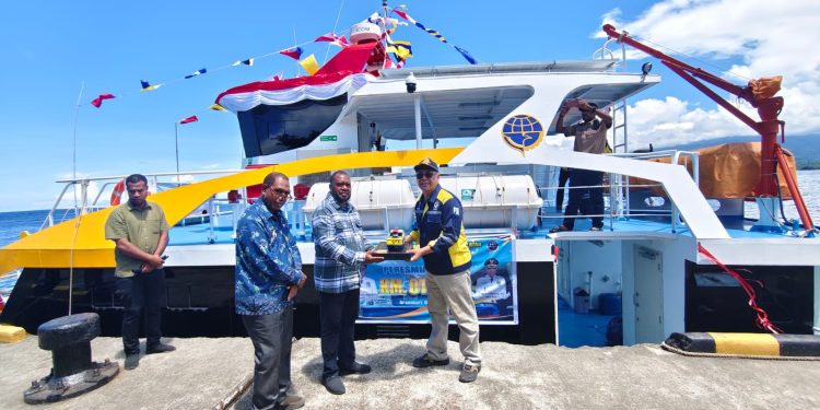 Buka Pelatihan Mak-Mab GKI se-Klasis Ransiki, Wabup Mesakh Berpesan Kerja dengan Hati