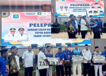 Pemprov PBD Kucurkan Rp 1,5 Miliar Dukung Keberangkatan 371 Calon Jemaah Haji