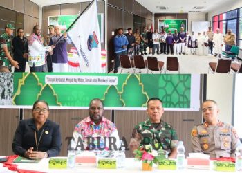 Bupati Bernard Lepas Tujuh Jamaah Calon Haji Menuju Embarkasi Makassar