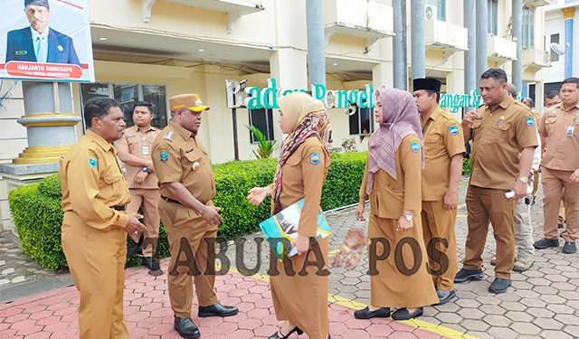 Bupati Ungkap Honorer di Manokwari Belum Terima Haknya