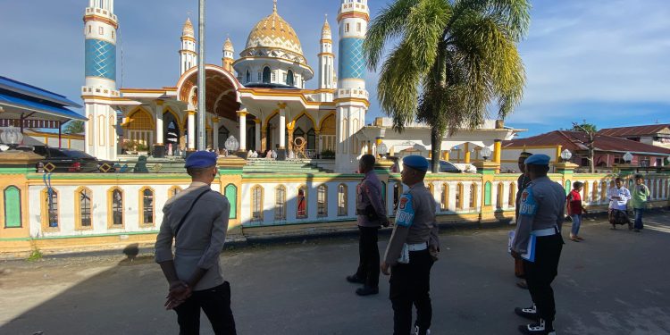Polda Papua Barat Kerahkan 403 Personel Untuk Pengamanan Idul Adha 1446 Hijriah