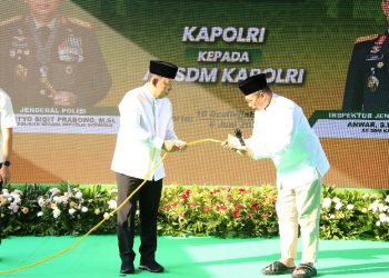 Kapolri Serahkan 9.648 Hewan Kurban Untuk Masyarakat