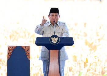 Presiden Apresiasi Peran Polri dan Koperasi dalam Panen Raya Jagung di Bengkayang