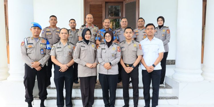 HUT Bhayangkara ke-79, Tim Mabes Polri Anjangsana ke Mantan Kapolri Jenderal (Purn) Drs. Badrodin Haiti