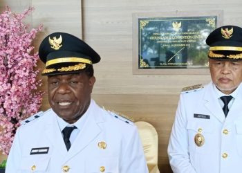 Kabupaten Sorong Gelar Upacara HUT ke-58, Bupati Johnny Kamuru Tekankan Semangat Pembangunan