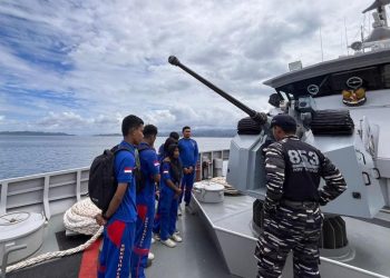 Kenali Lebih Dekat Kehidupan Prajurit Jalasena, Masyarakat Bacan Antusias Kunjungi KRI Tatihu-853
