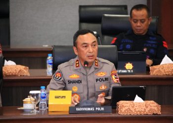 Kapolri Berikan Pelayanan Kesehatan Gratis Bagi Ribuan Orang Hari Ini