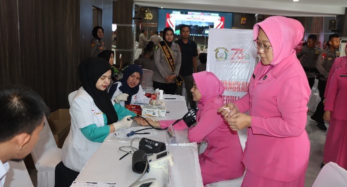 Polda Aceh Gelar Donor Darah pada Puncak Bakti Kesehatan Serentak Hari Bhayangkara ke-79