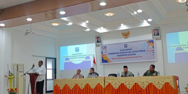 Bupati Johny Kamuru Ajak Tokoh-tokoh Bergandengan Tagan Membangun Kabupaten Sorong