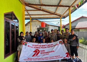 Bakti Religi Bidhumas Polda Papua Barat di Masjid Al-Salam Maripi Manokwari Jelang Hari Bhayangkara ke-79