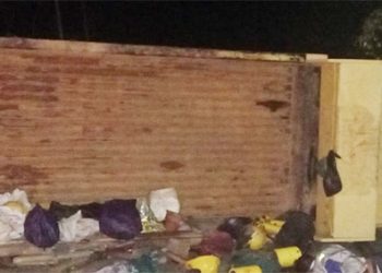 Truk Terbalik di Tanjakan Gunung Sayori, Satu Meninggal dan 13 Orang Luka-luka