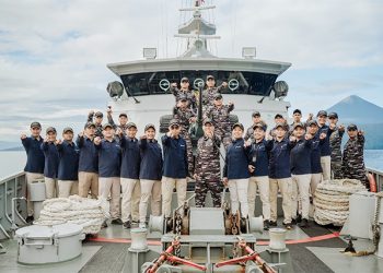 KRI Tatihu-853 Yuntaskan Misi Pengawalan Ekspedisi Rupiah Berdaulat BI 2025 di Wilayah Maluku