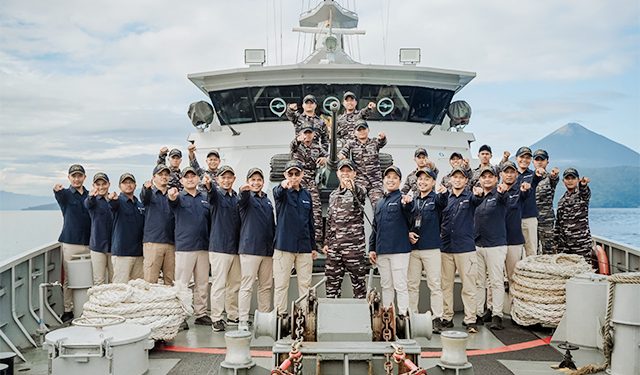 KRI Tatihu-853 Yuntaskan Misi Pengawalan Ekspedisi Rupiah Berdaulat BI 2025 di Wilayah Maluku