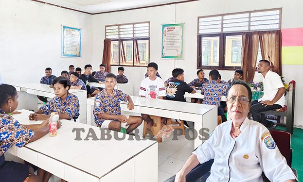 Kepala SMP Negeri 2 Ransiki Minta Pemerintah Bangun Ruang Kelas Baru