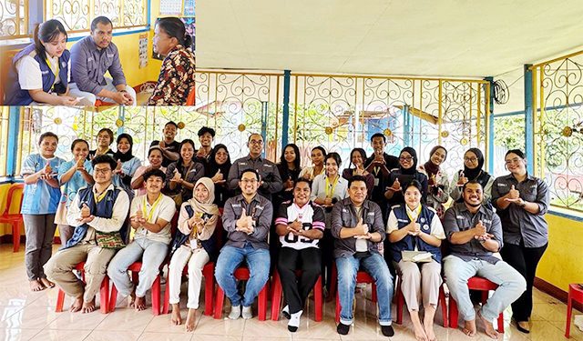 BPJS Kesehatan dan Mahasiswa UGM Skrining Riwayat Kesehatan Warga di Kampung Susweni