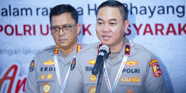 Polri Gelar Pagelaran Wayang Kulit dalam Rangka Hari Bhayangkara ke-79, Hadirkan 4 Dalang dan Ribuan Peserta
