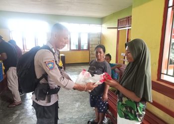 Polres Fakfak Kawal Distribusi 299 Paket Makanan Bergizi Gratis di Fakfak