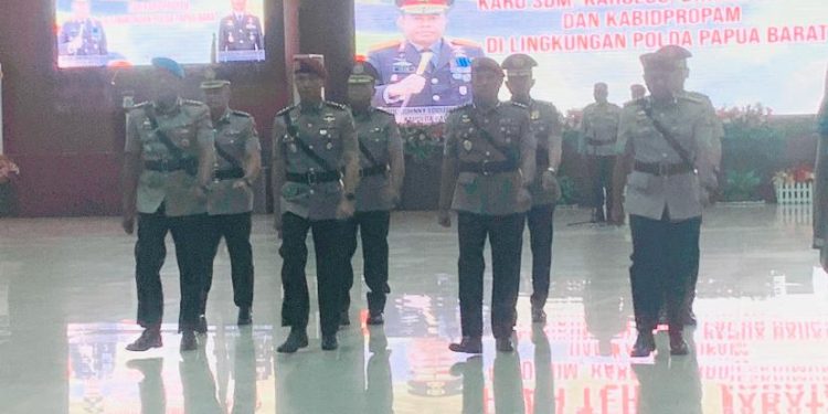 Kapolda Papua Barat Pimpin Sertijab 4 PJU Polda Papua Barat