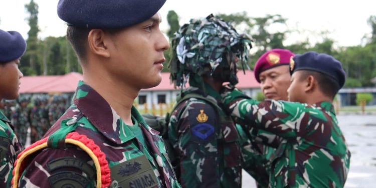 Dansatdik 3 Kodiklatal Sorong Buka Lattek Berganda Dikmata TNI AL Angkatan 45, Diikuti 99 Siswi