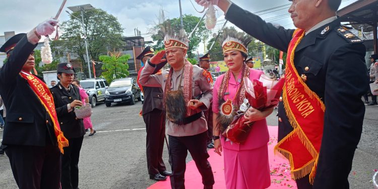 Estafet Kepemimpinan Polresta Sorkot Bergulir, KBP Amry Siahaan Resmi Gantikan KBP Happy Perdana