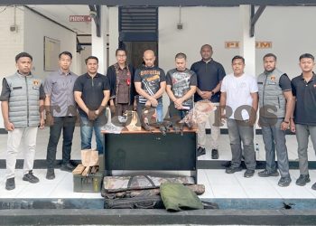 Dua Tersangka dan BB Kasus Kepemilikan Senjata Api Ilegal di Limpahkan di Kejari Manokwari