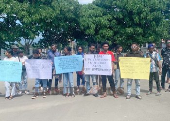 Lagi, Mahasiswa Fakfak Unjuk Rasa ke Kejati Papua Barat