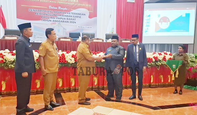 DPR Bentuk Pansus Evaluasi LKPj Gubernur Papua Barat