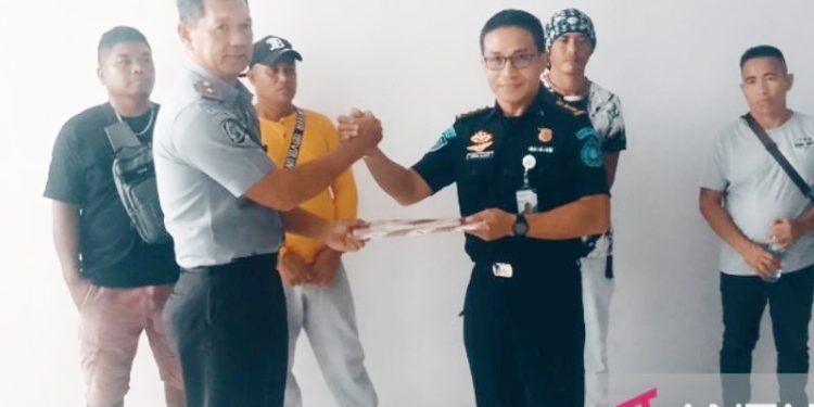 Imigrasi Biak Deportasi Empat ABK Asal Filipina