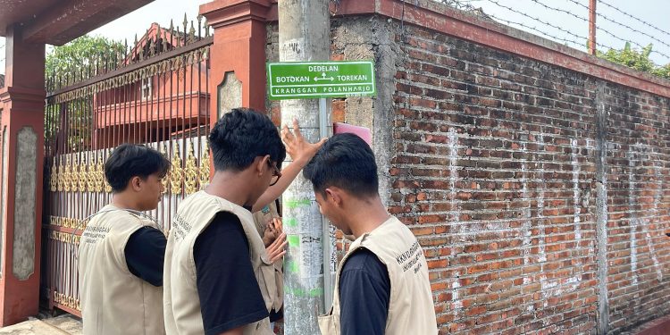 Kelompok KKN 83 UNISRI Digitalisasi UMKM Pandai Besi di Desa Kranggan melalui Pembuatan Google Maps dan MMT