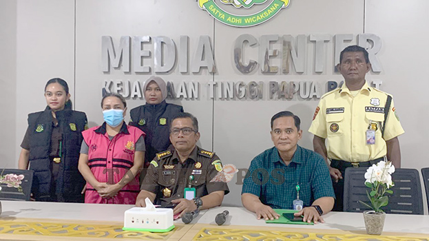 Tim Tabur Kejati Papua Barat Ringkus Buronan Maluku Berinisial GS