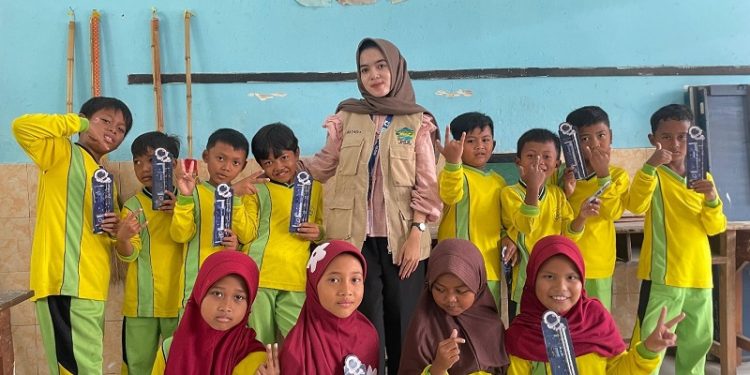 Mahasiswa KKN Kelompok 83 Universitas Slamet Riyadi Surakarta melaksanakan program edukasi kesehatan bertajuk “Edukasi Cara Cuci Tangan yang Baik dan Benar” di SD Negeri 1 Kranggan, Kecamatan Polanharjo, Kabupaten Klaten