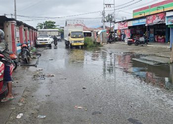 Pemkab Manokwari Diminta Bersihkan Drainase Pasar Wosi