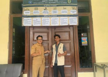 Pembuatan X-Banner Alur Pelayanan Administrasi Desa Drono untuk Mewujudkan Good Governance