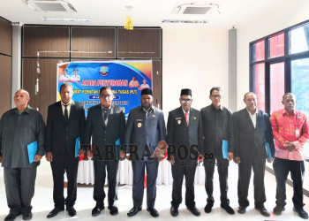 Bupati Bernard Serahkan Surat Perintah Tugas Pimpinan OPD