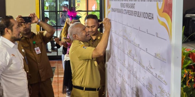 Gubernur Ajak Kepala Suku, Todat dan Tomas di Papua Barat Dukung Program Asta Cita Presiden