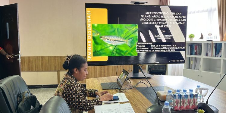 Mariance Kaliele Kaji Ekologis, Struktur dan Genetik dari Ikan Hias Rainbow Arfakensis