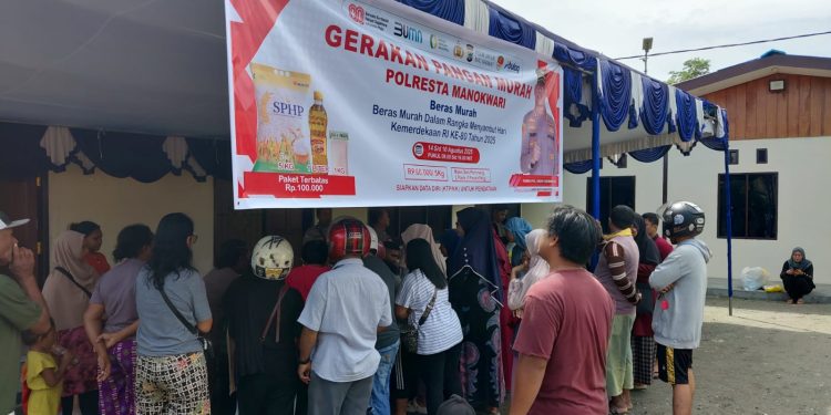 Gerakan Pangan Murah Polresta Manokwari Berlanjut hari ke 3 (tiga) 2 Ton Beras Tersalurkan