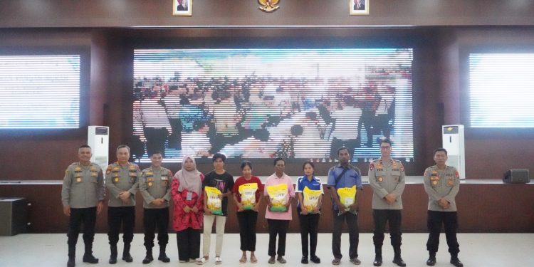 Gerakan Pangan Murah Polda Papua Barat dimulai,Harga Sembako Lebih Ramah Kantong