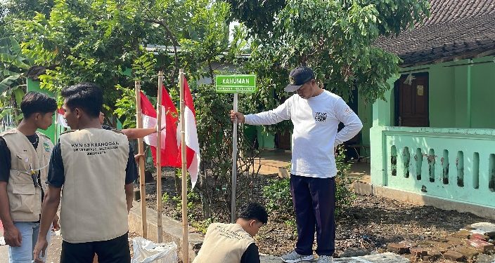 Kelompok KKN 83 UNISRI Digitalisasi UMKM Pandai Besi di Desa Kranggan melalui Pembuatan Google Maps dan MMT