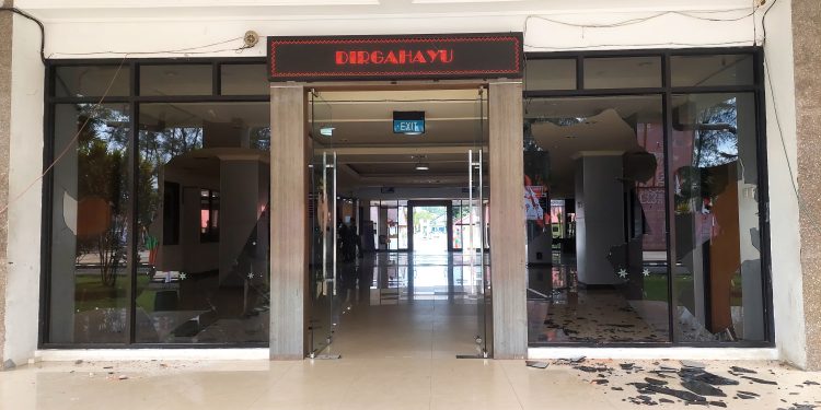 Kota Sorong Ricuh Imbas Pemindahan 4 Tapol NFRPB ke Makassar, Kantor Pemerintahan Jadi Sasaran